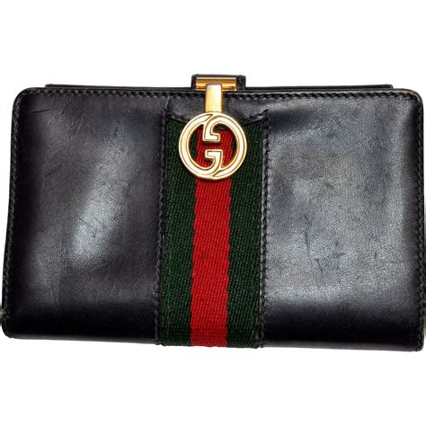 vintage gucci wallet women.